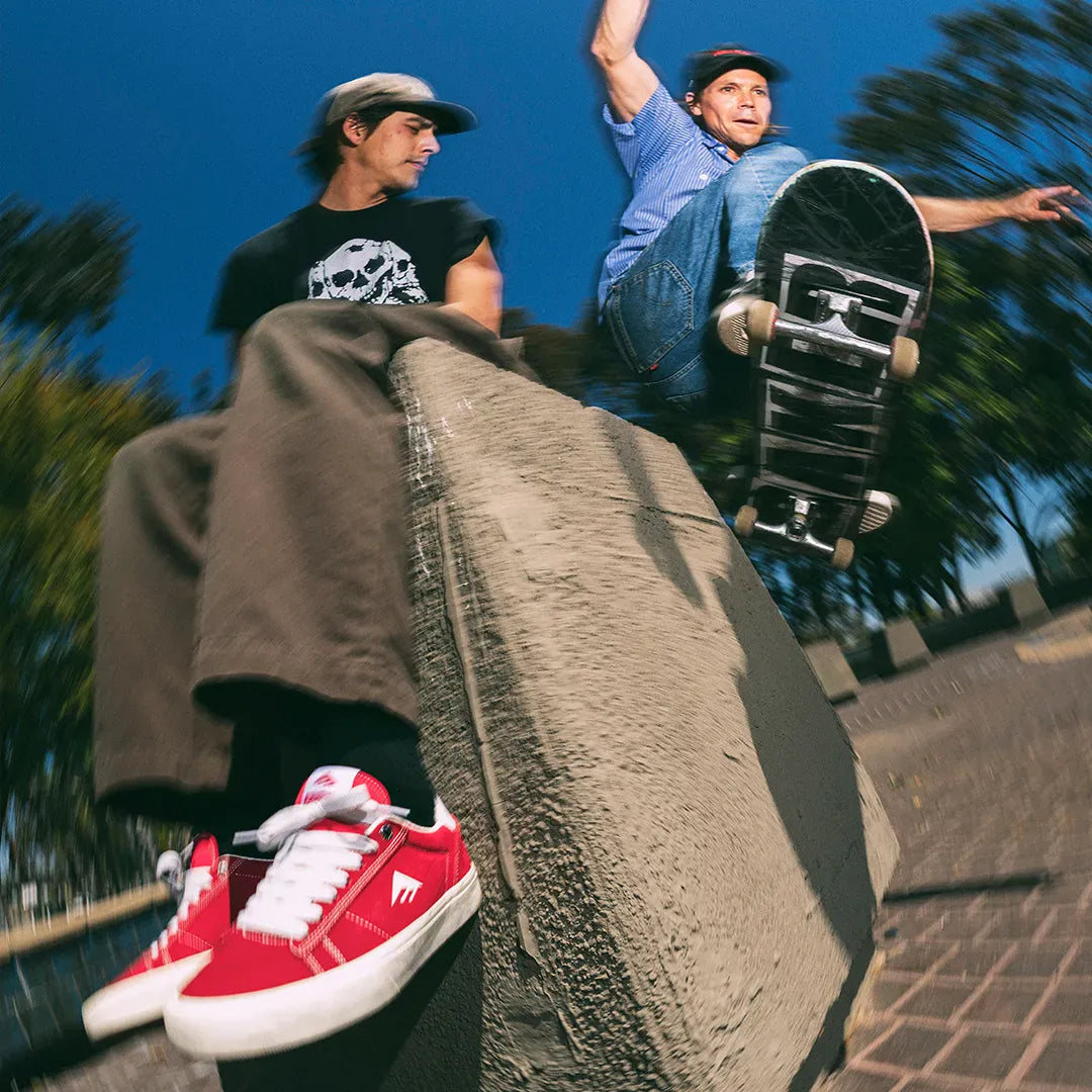 Moca - Red Classic Men's Skateboarding Shoes | Emerica CA Low-Top Shoe Emerica Skate Durable Skateboarding Skater Shoes