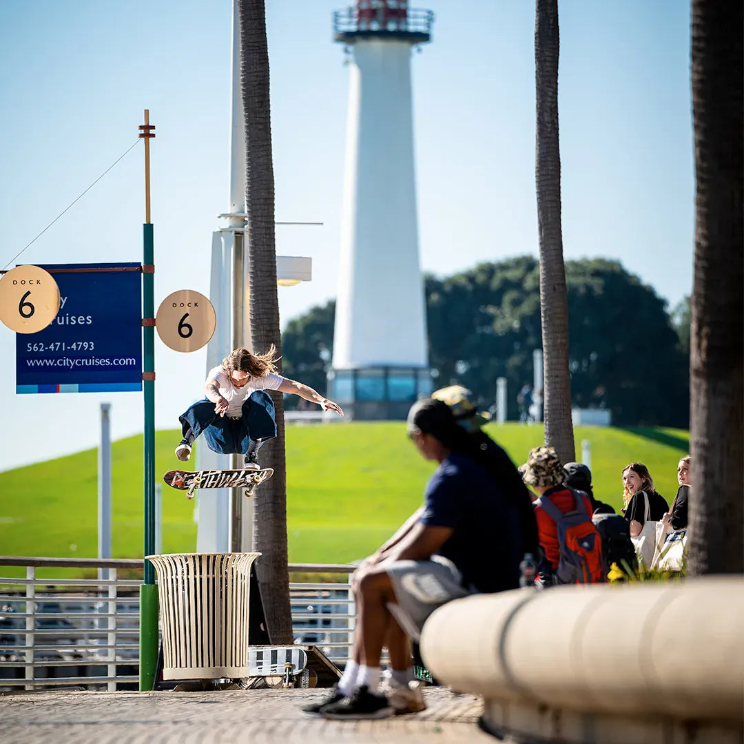 Moca - White/Gum Classic Men's Skate Shoes | Emerica CA Low-Top Shoe Emerica Skate Durable Skateboarding Skater Shoes